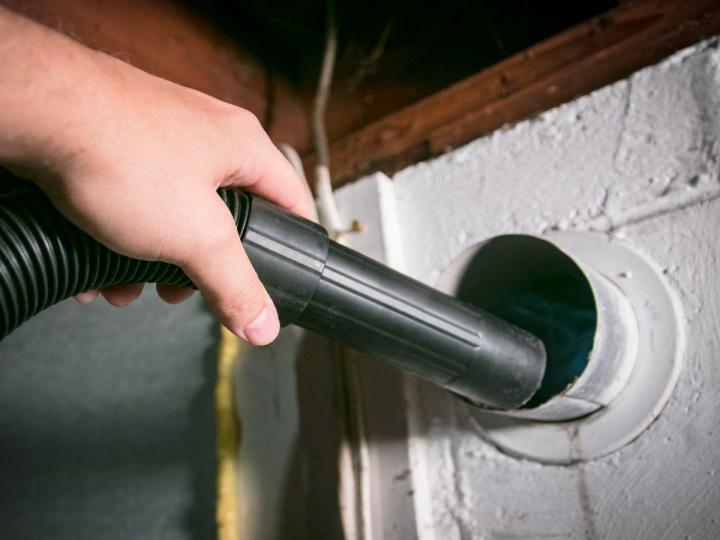 Refresh Your Air with Professional Duct Sanitizing Services !